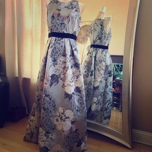 Carmen Marc Valvo, Sleeveless Floral Gown, Size 8